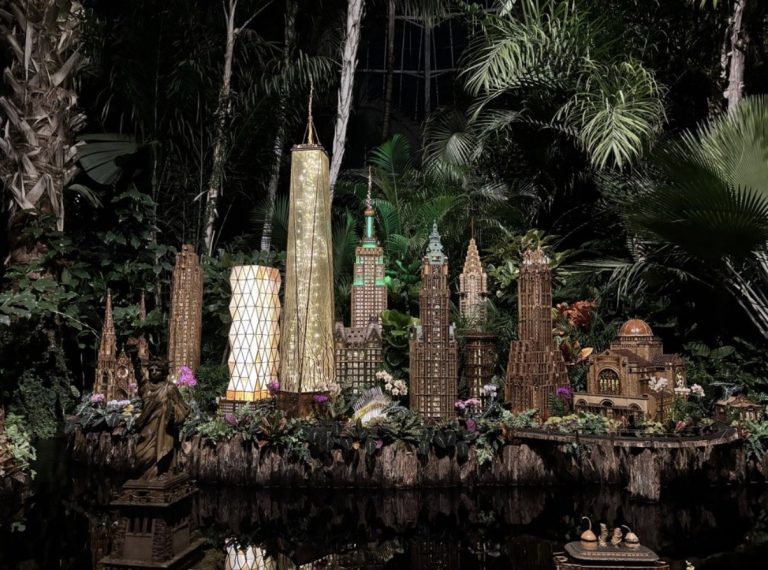 Holiday Train Show: la magia dei trenini di Natale al New York Botanical Garden 
