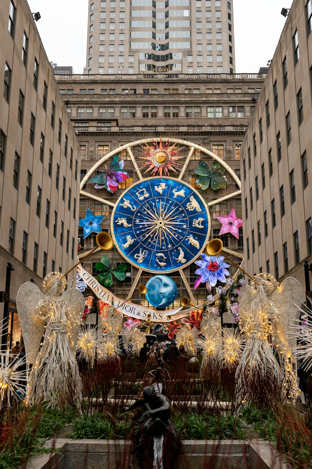 Saks NYC Christmas lights in Manhattan durante le feste